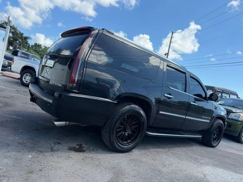 Used 2014 Cadillac Escalade ESV Luxury AWD/4WD image 3