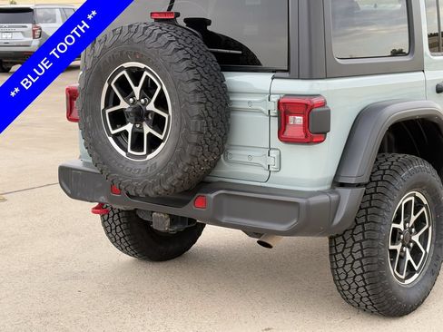 Used 2024 Jeep Wrangler Unlimited Rubicon AWD/4WD image 8
