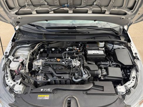 Used 2025 Toyota Corolla LE image 32