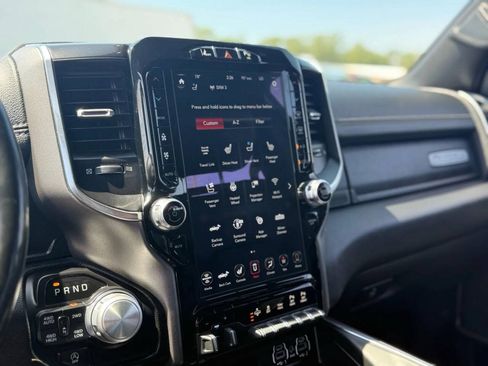 Used 2020 RAM 1500 Laramie AWD/4WD image 10