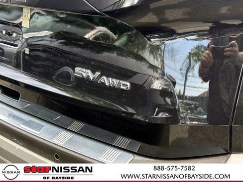 Certified 2022 Nissan Rogue SV image 17