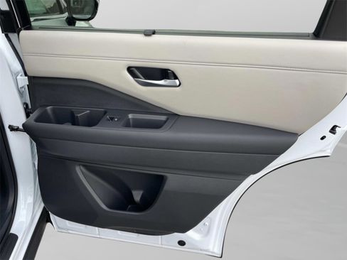 New 2025 Nissan Pathfinder SL image 26