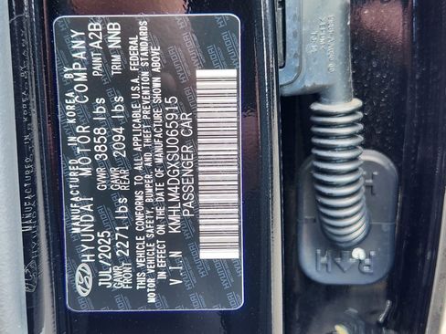 New 2025 Hyundai Elantra Sport image 34