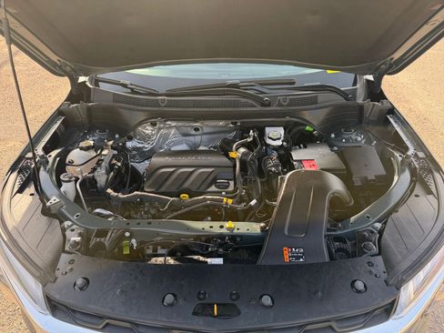 Used 2025 Chevrolet Trax LT image 30