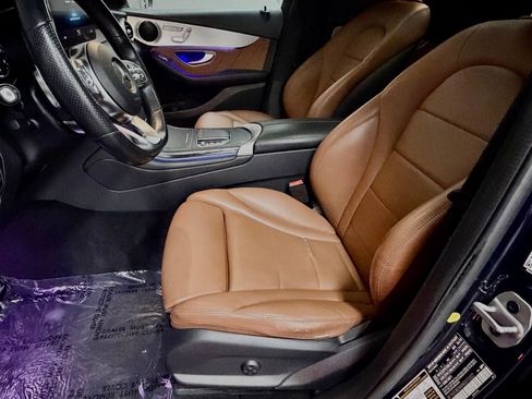 Used 2022 Mercedes-Benz GLC 300 image 23