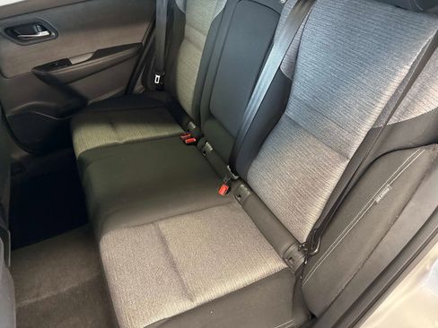 Used 2021 Nissan Rogue SV image 15