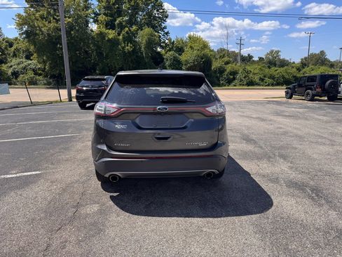 Used 2017 Ford Edge Titanium w/ Technology Package FWD image 3