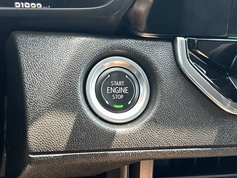 Used 2024 Chevrolet Colorado W/T RWD image 33