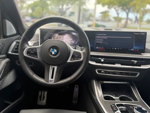 Used 2026 BMW X7 M60i image 23