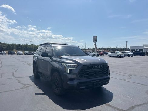 Used 2024 Toyota Sequoia TRD Pro AWD/4WD image 7