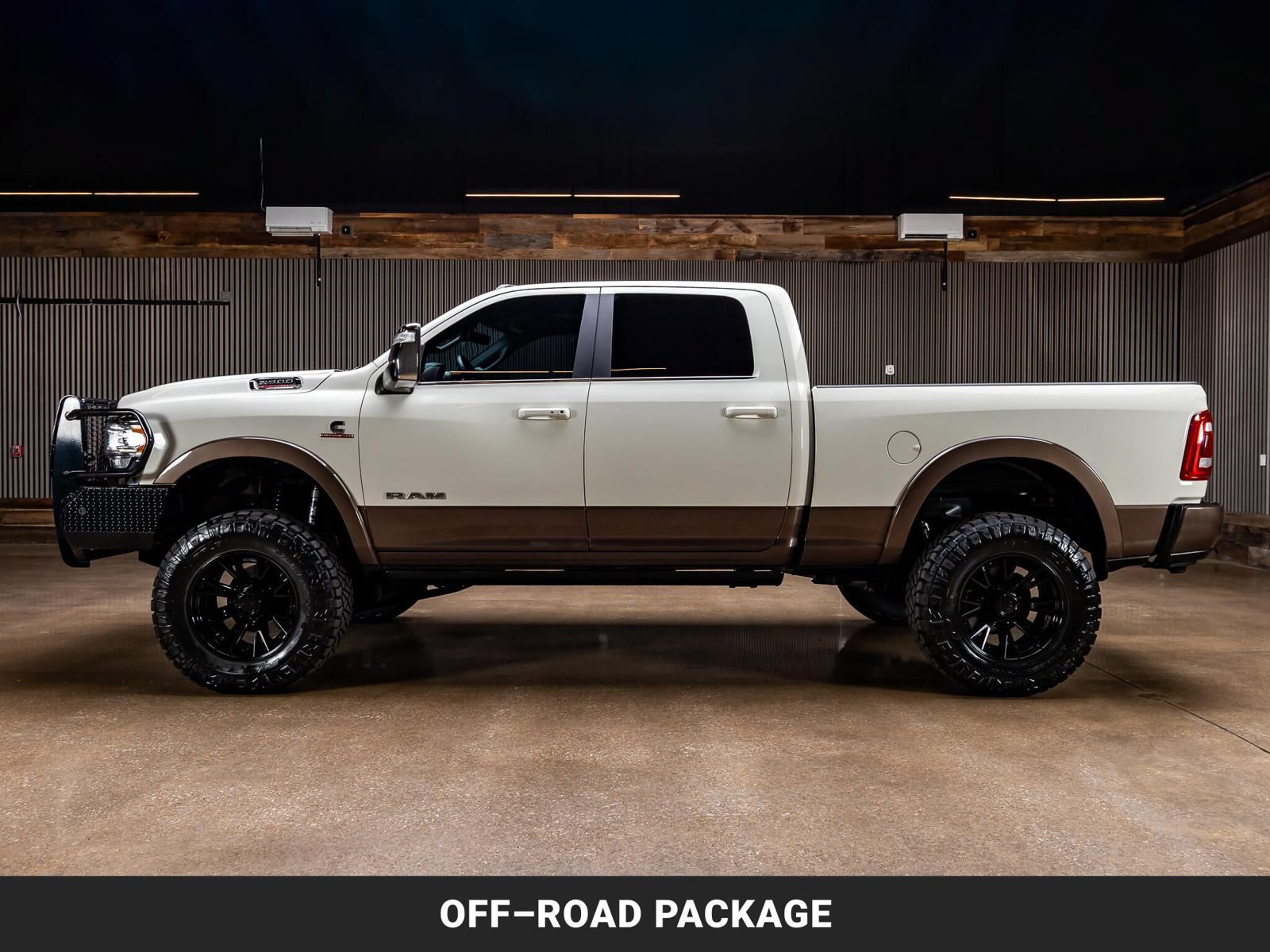 Used 2024 RAM 2500 Limited w/ Safety Group AWD/4WD image 6