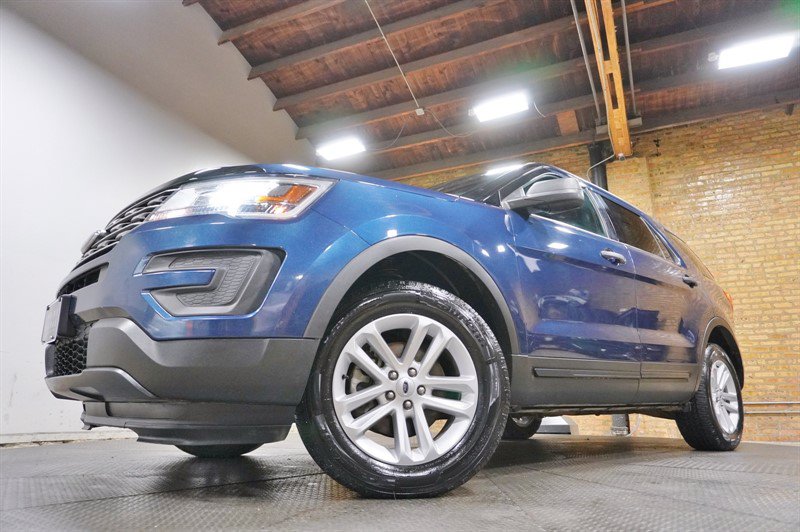 Used 2017 Ford Explorer 4WD image 3