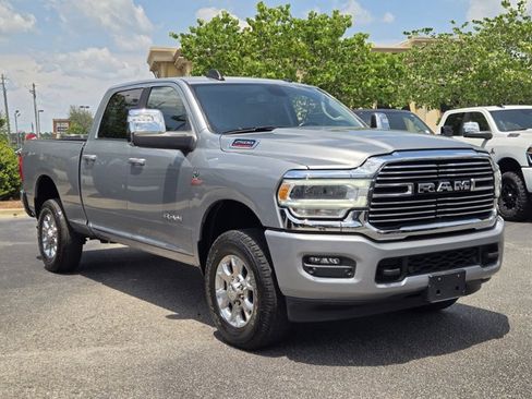 Used 2024 RAM 2500 Laramie AWD/4WD image 8