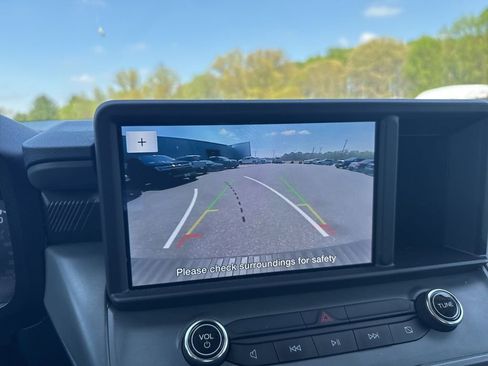 Used 2024 Ford Maverick XL image 17