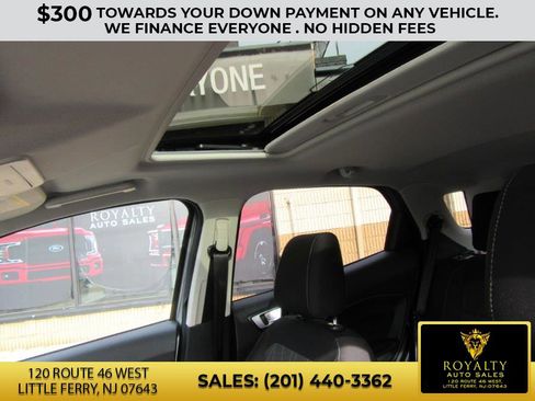 Used 2018 Ford EcoSport SE w/ SE Convenience Package image 23