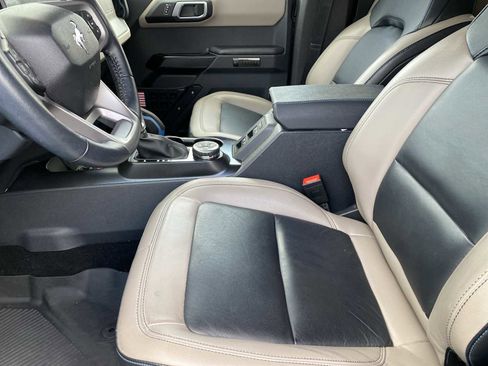 Used 2024 Ford Bronco Wildtrak image 25