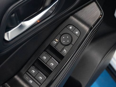 Used 2023 Nissan Rogue SV w/ SV Premium B Package FWD image 5