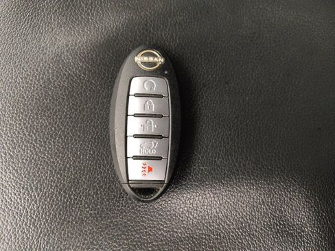 Used 2022 Nissan Pathfinder SL w/ SL Premium Package image 32