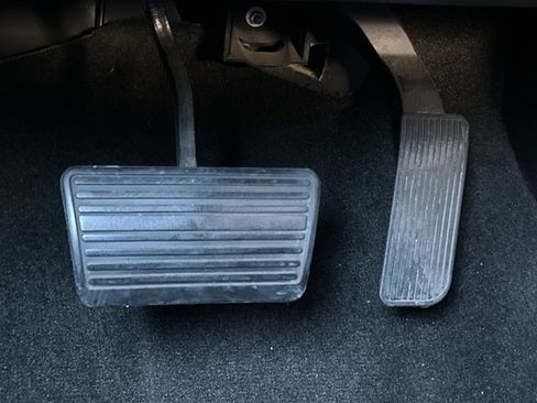Used 2018 Chevrolet Silverado 1500 High Country AWD/4WD image 42