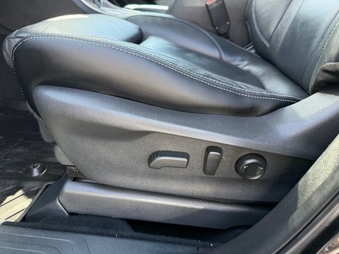 Used 2019 Subaru Ascent Limited AWD/4WD image 15