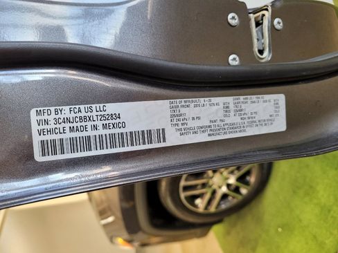 Used 2020 Jeep Compass Latitude FWD image 33
