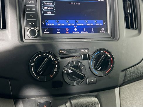 Used 2020 Nissan NV200 S FWD image 25