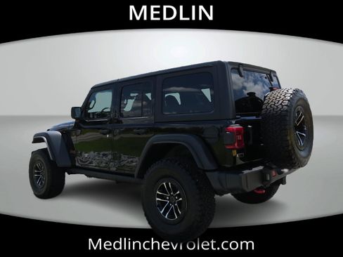 Used 2024 Jeep Wrangler Unlimited Rubicon w/ XTREMEE 35" Tire Package AWD/4WD image 5