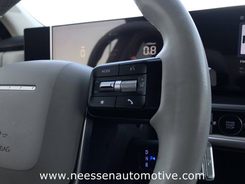 Used 2024 Hyundai Santa Fe SE image 42