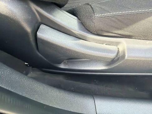 Used 2020 Nissan Sentra SV image 13