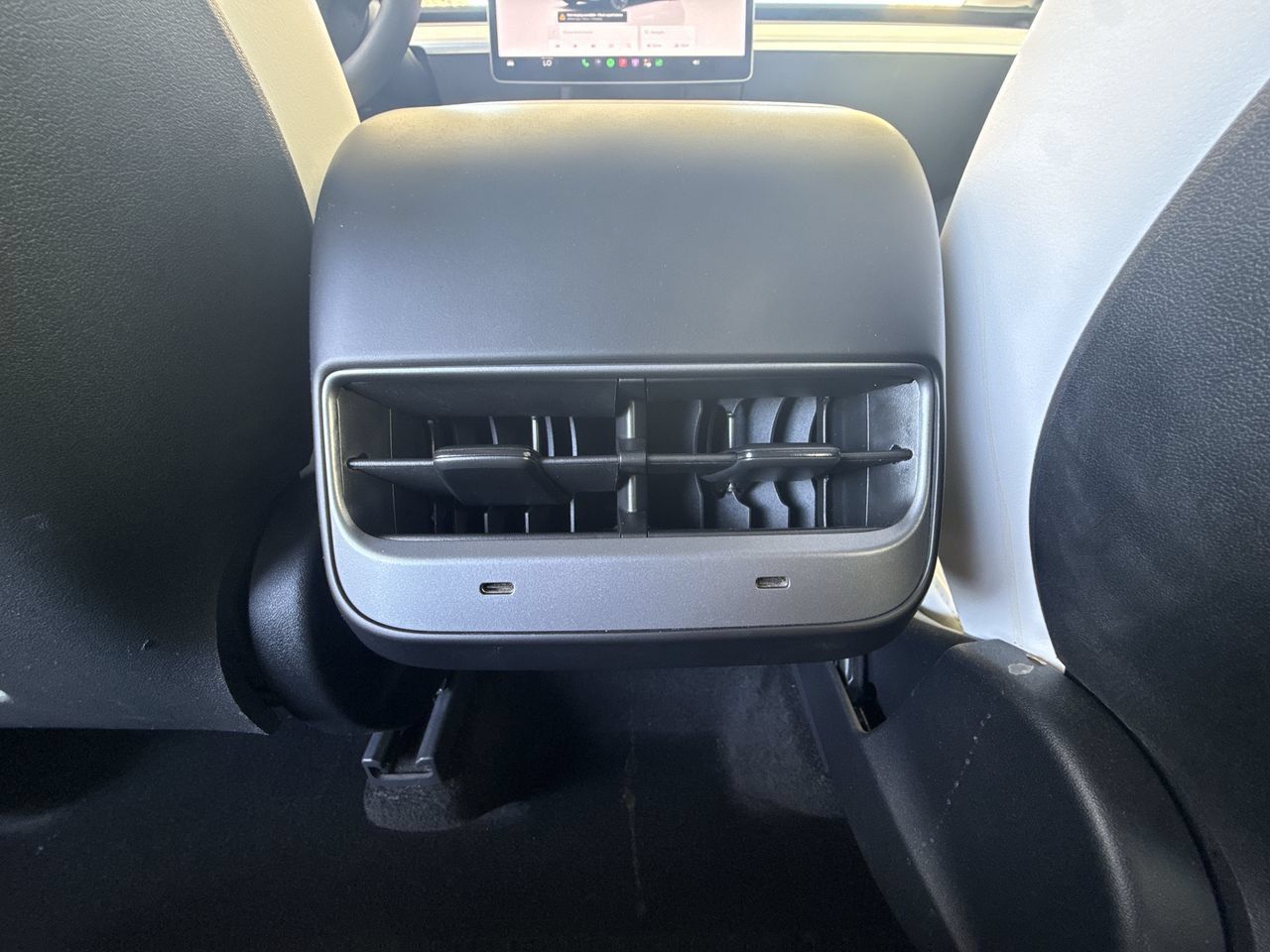 Used 2024 Tesla Model Y Performance AWD/4WD image 21