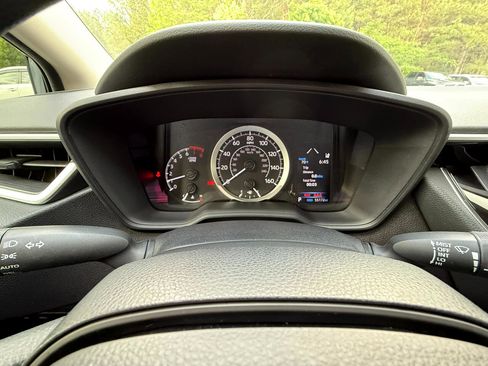 Used 2021 Toyota Corolla LE image 17