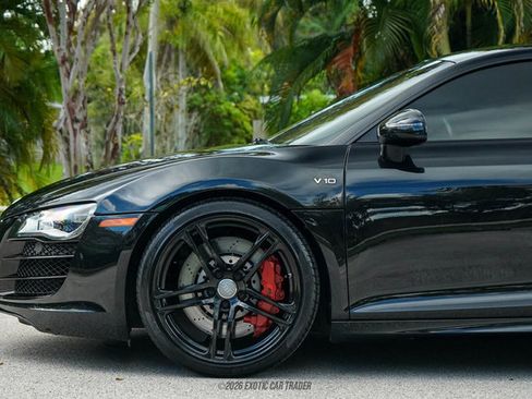 Used 2011 Audi R8 V10 AWD/4WD image 4