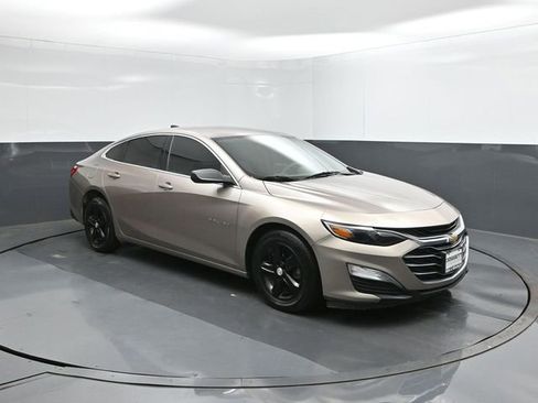 Used 2022 Chevrolet Malibu LS image 25