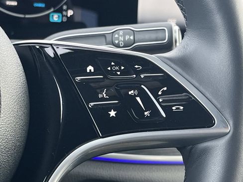 Certified 2025 Mercedes-Benz GLE 350 4MATIC image 26