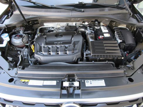 Used 2020 Volkswagen Tiguan SE R-Line AWD/4WD image 50