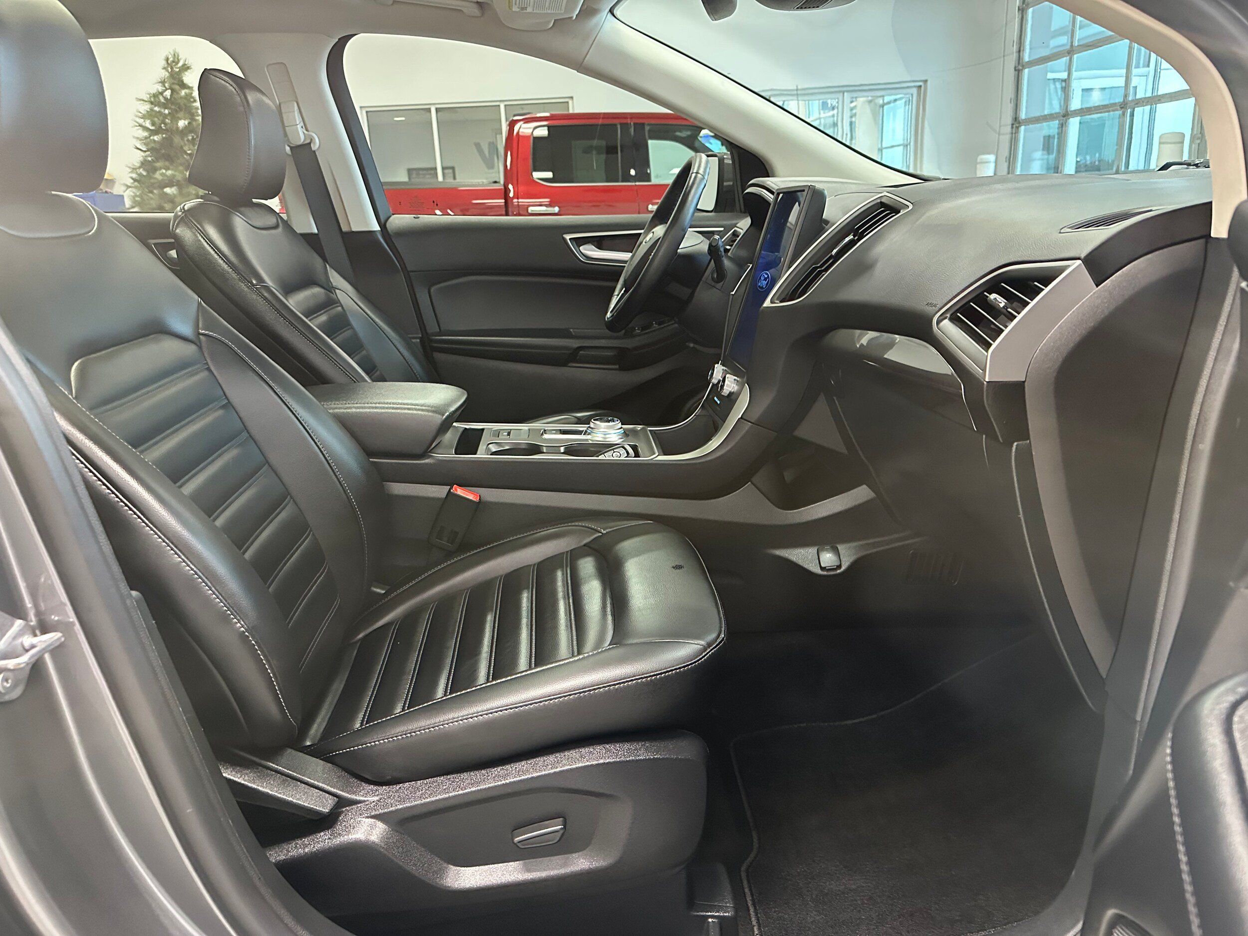Used 2024 Ford Edge SEL w/ Convenience Package AWD/4WD image 14