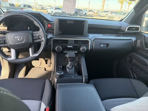 Used 2025 Toyota Tacoma TRD Off-Road AWD/4WD image 14