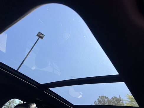 Used 2024 Jeep Grand Cherokee Overland w/ Luxury Tech Group IV image 42