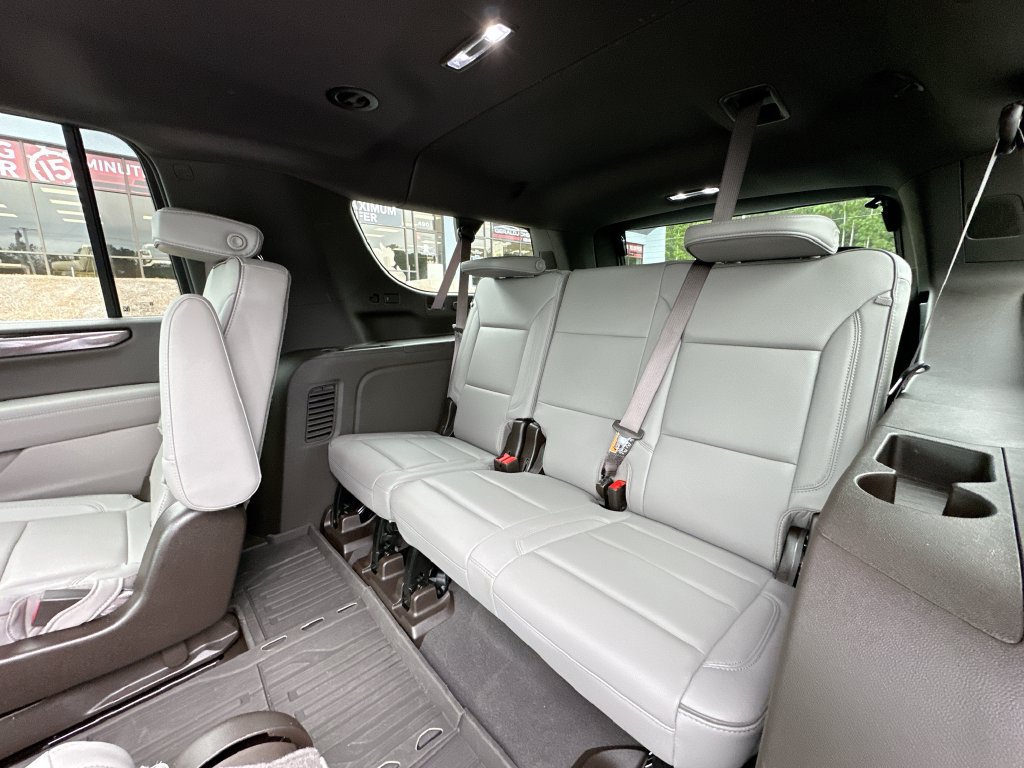 Used 2025 GMC Yukon XL Elevation RWD image 28