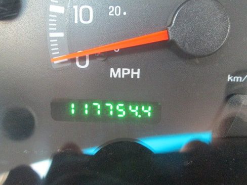 Used 2000 Ford Expedition XLT AWD/4WD image 22