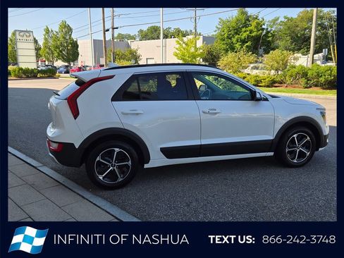 Used 2023 Kia Niro EX FWD image 10