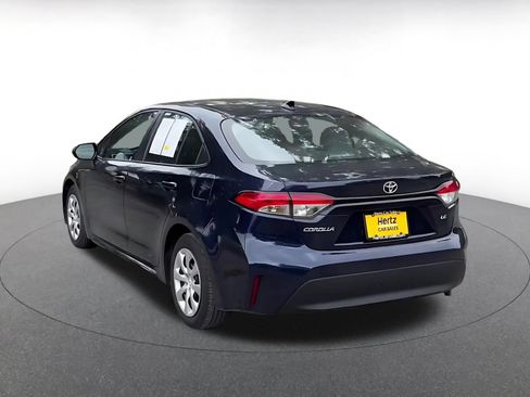 Used 2025 Toyota Corolla LE FWD image 9