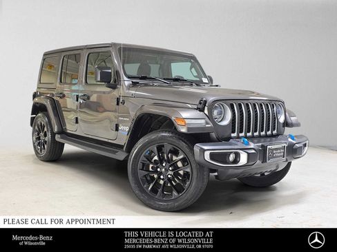 Used 2022 Jeep Wrangler Unlimited Sahara AWD/4WD image 1