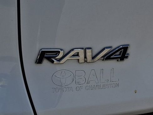 Used 2023 Toyota RAV4 LE AWD/4WD image 31