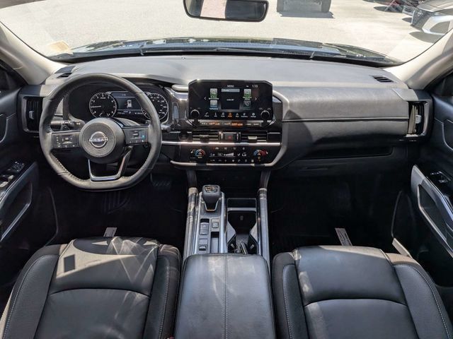 Used 2025 Nissan Pathfinder SL FWD image 14