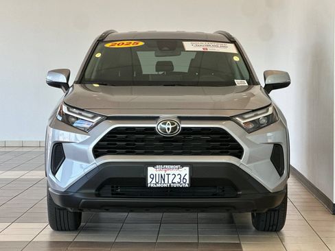 Certified 2025 Toyota RAV4 LE AWD/4WD image 9