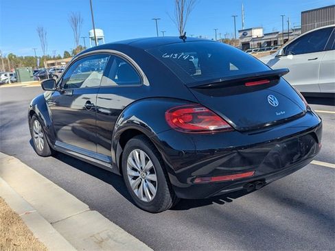 Used 2017 Volkswagen Beetle 1.8T S image 3