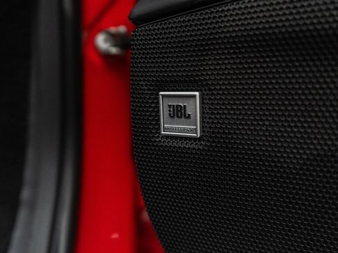 Used 2022 Ferrari F8 Tributo image 76