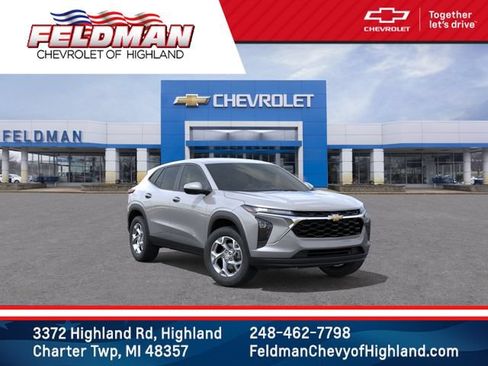 New 2026 Chevrolet Trax LS w/ LS Convenience Package FWD image 1