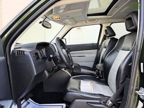 Used 2007 Jeep Patriot Limited w/ Driver Convenience Group FWD image 11